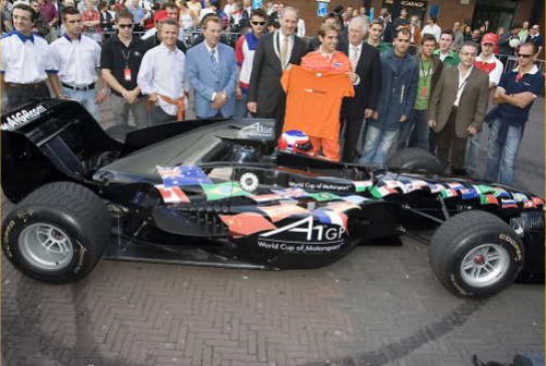 A1 Team Nederland brult door hartje Amsterdam
